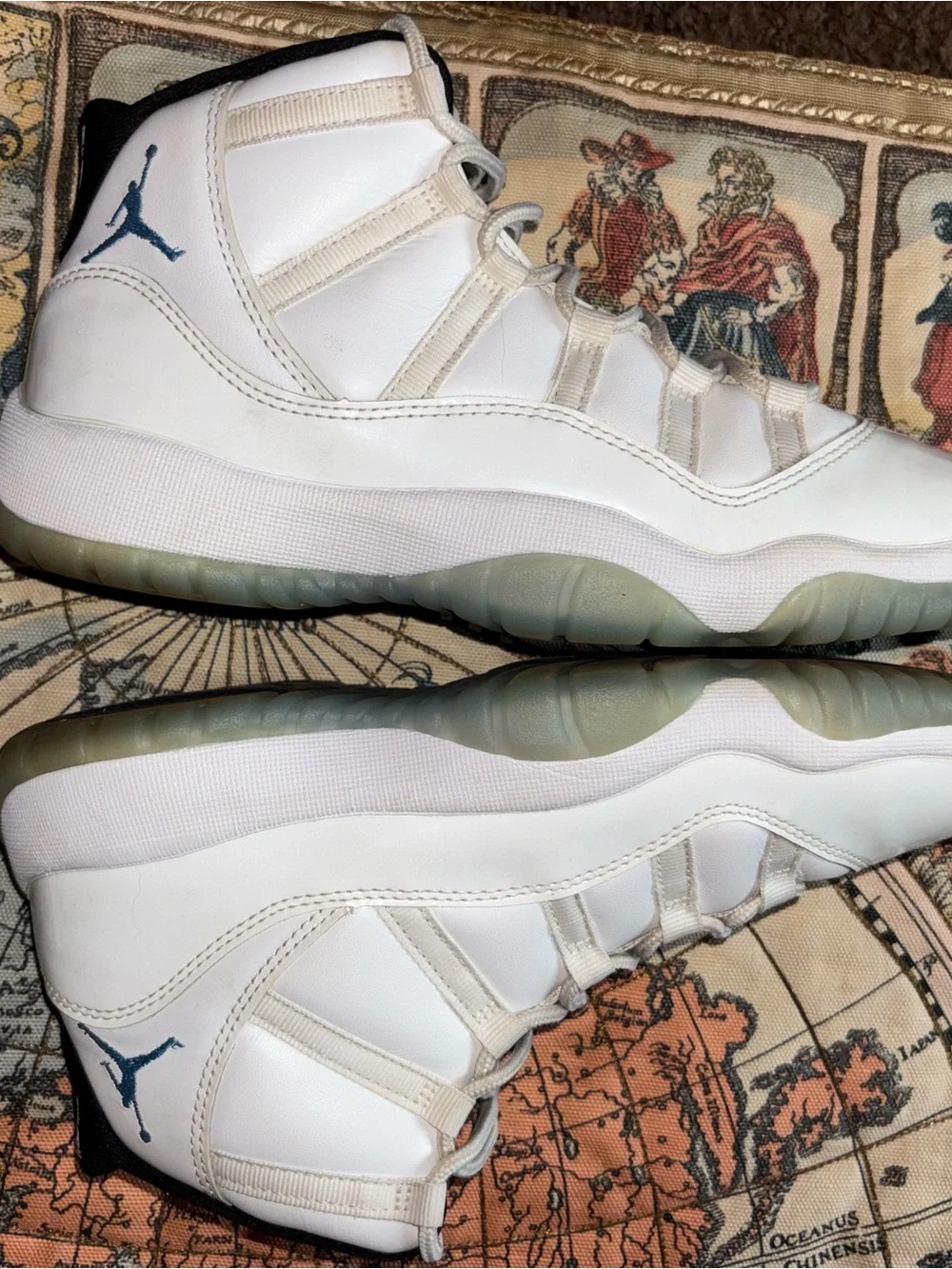 Jordan White and Light Grey Retro LSneakers